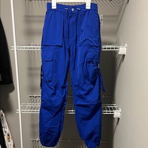 NWT * Women's Blue Cargo Joggers - Size Small